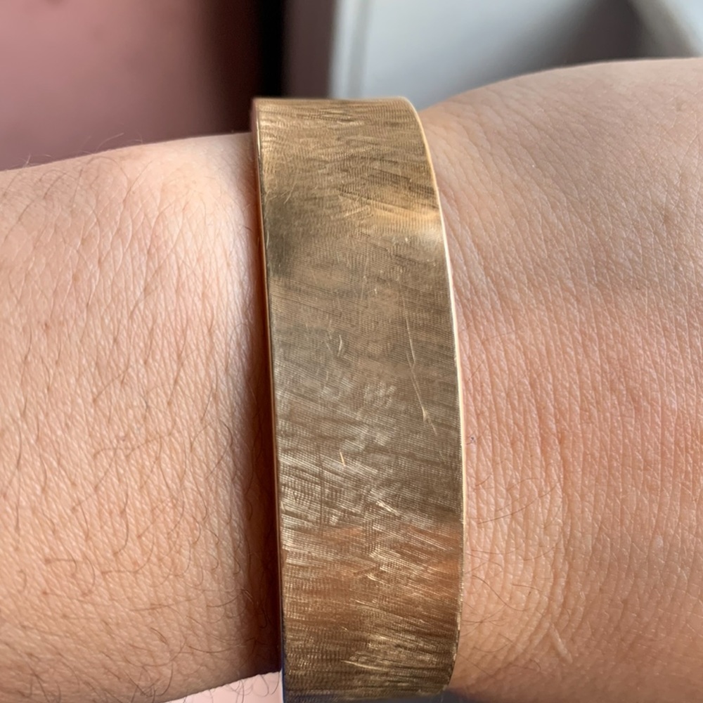 14k gold Wide and Heavy Bracelet - Picture 5 of 7